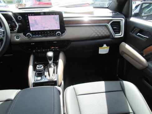 New 2026 GMC Canyon Denali AWD/4WD image 14