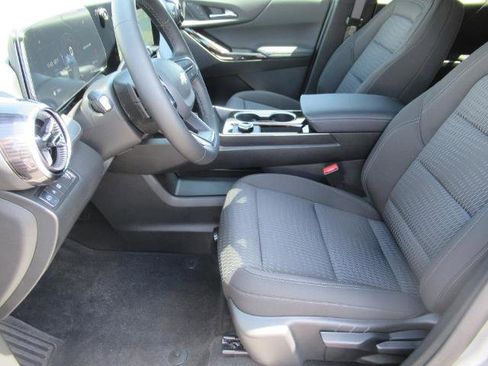 New 2026 Chevrolet Equinox LT image 15