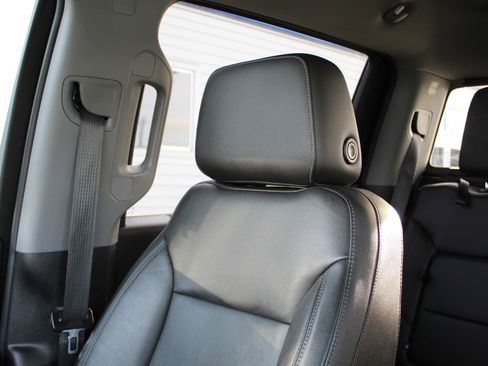 Used 2019 Chevrolet Silverado 1500 LT Trail Boss image 40