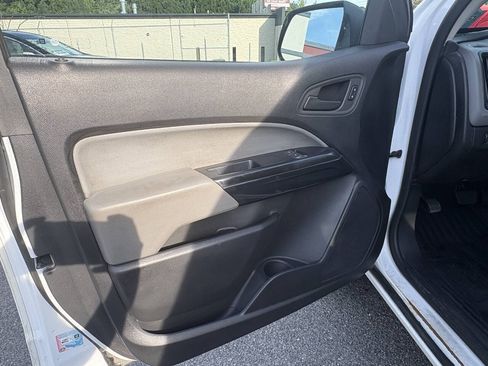 Used 2022 Chevrolet Colorado W/T RWD image 15