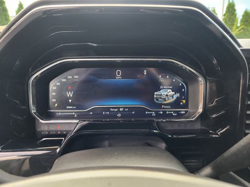 Used 2024 Chevrolet Silverado 2500 LT image 31