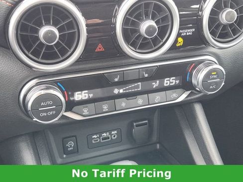 Used 2025 Nissan Sentra SR FWD image 19
