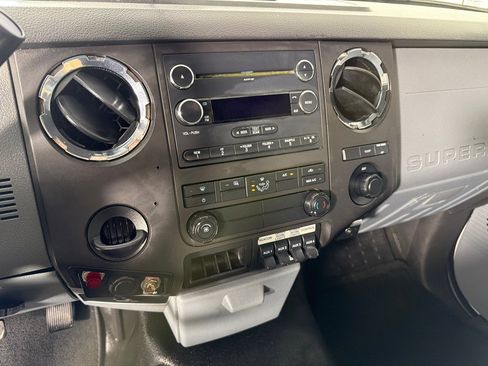 Used 2015 Ford F450 XL w/ Power Equipment Group image 16