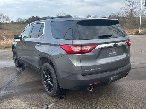 Used 2020 Chevrolet Traverse LT w/ LPO, Black Accent Package image 3