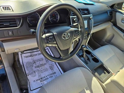 Used 2017 Toyota Camry LE image 10