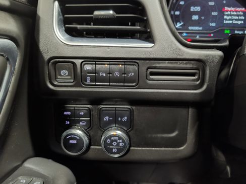 Used 2022 GMC Yukon XL SLE w/ Gmc Pro Safety Plus Package image 11