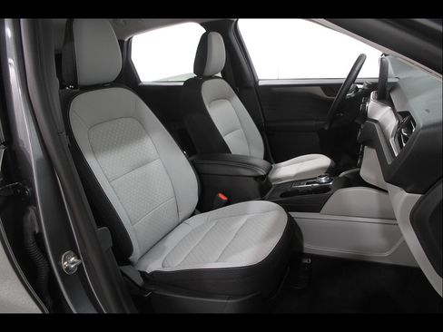 Used 2025 Ford Escape Active w/ Cold Weather Package AWD/4WD image 16