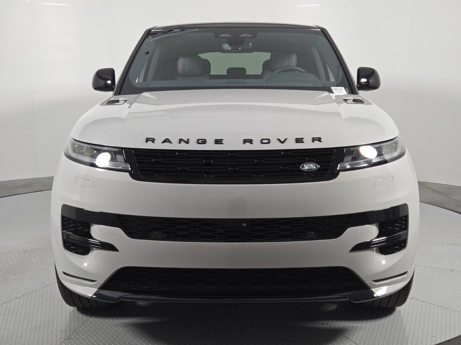 New 2026 Land Rover Range Rover Sport Dynamic SE AWD/4WD image 8