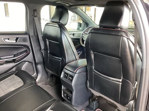 Used 2022 Ford Edge ST-Line w/ Class II Trailer Tow Package AWD/4WD image 43