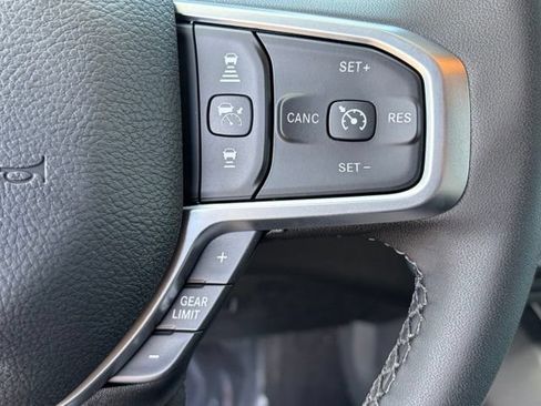 New 2026 RAM 2500 Big Horn AWD/4WD image 17