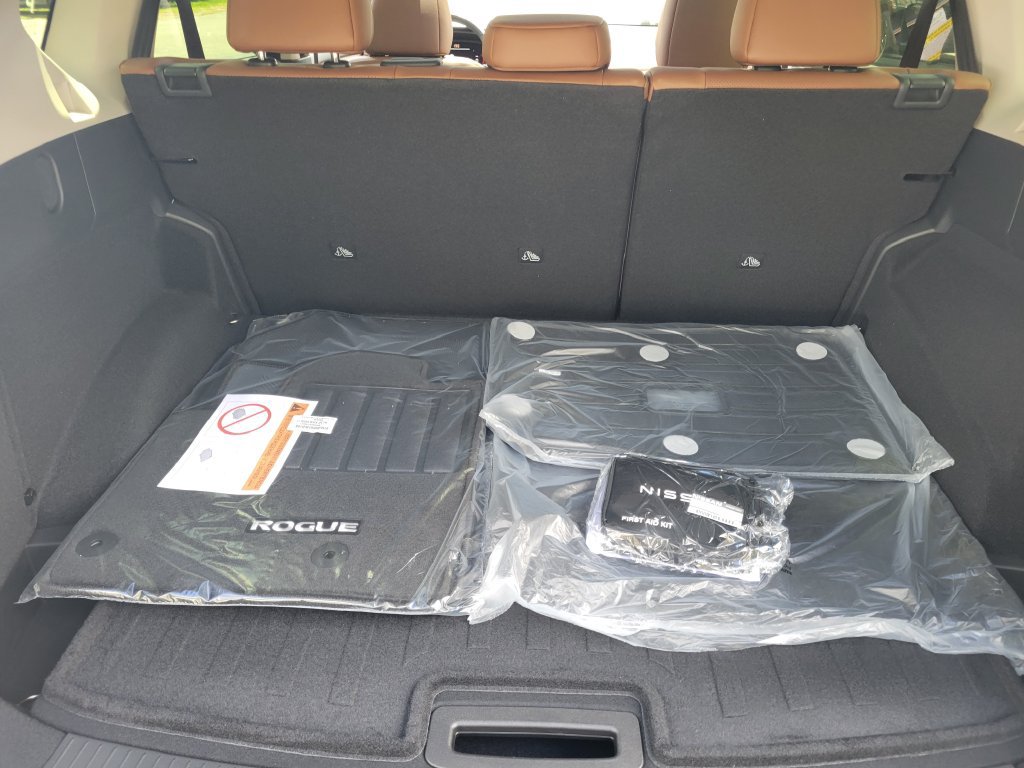New 2026 Nissan Rogue Platinum AWD/4WD image 36