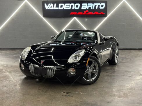 Used 2006 Pontiac Solstice Convertible w/ Premium Package RWD image 1
