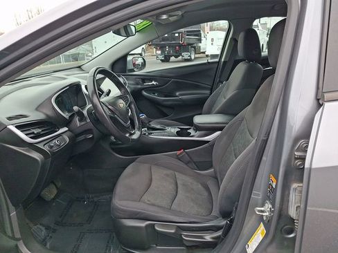 Used 2018 Chevrolet Volt LT w/ Comfort Package image 13