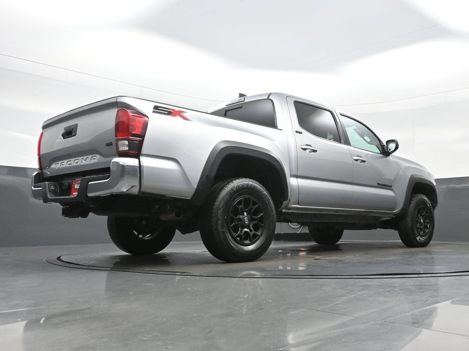 Used 2023 Toyota Tacoma SR5 w/ SX Package RWD image 31