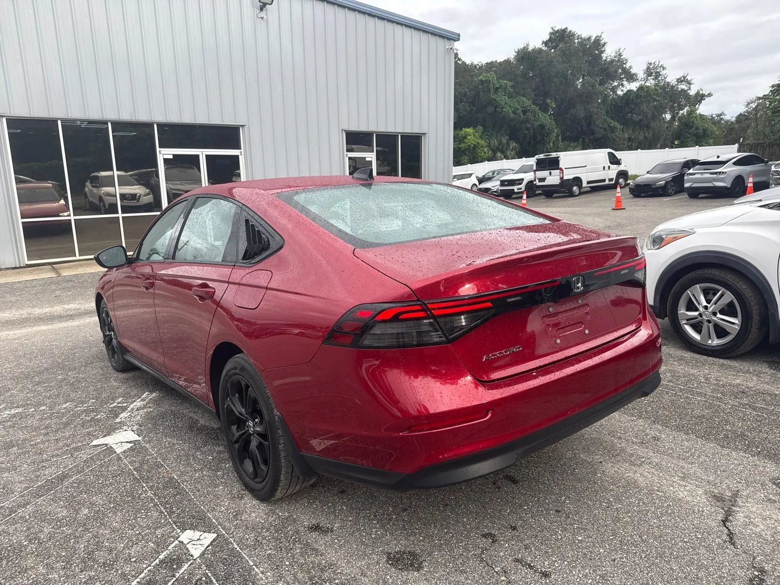 Used 2025 Honda Accord SE image 11