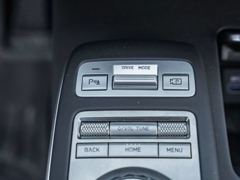 Used 2023 Genesis GV70 2.5T AWD/4WD image 30