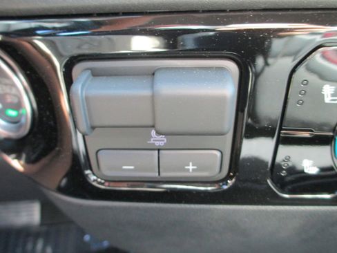 New 2026 GMC Sierra 1500 SLE AWD/4WD image 14