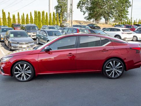 Used 2019 Nissan Altima 2.5 SR FWD image 8