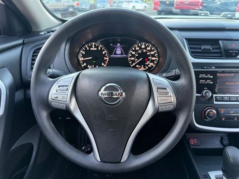 Used 2017 Nissan Altima 2.5 S w/ Power Driver Seat Package FWD image 25