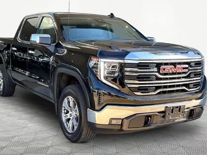 Used 2024 GMC Sierra 1500 SLT w/ SLT Convenience Package