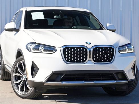 Used 2023 BMW X4 xDrive30i w/ Premium Package image 4