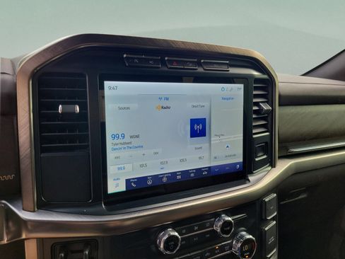 Used 2021 Ford F150 King Ranch w/ FX4 Off-Road Package image 17