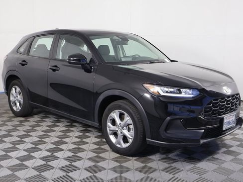 Used 2025 Honda HR-V LX image 3