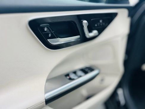 Used 2023 Mercedes-Benz C 300 4MATIC Sedan w/ Pinnacle Trim Package image 16