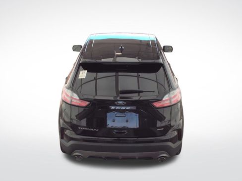Used 2024 Ford Edge Titanium image 5