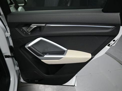 Used 2023 Audi Q3 2.0T Premium Plus w/ Premium Plus Package image 36