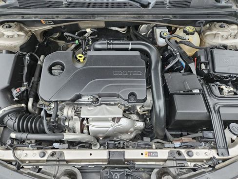Used 2022 Chevrolet Malibu LT FWD image 23