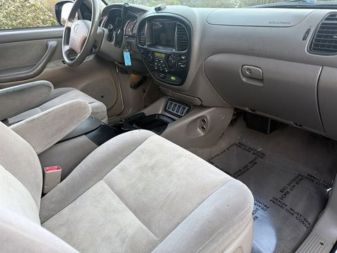 Used 2007 Toyota Sequoia SR5 image 12