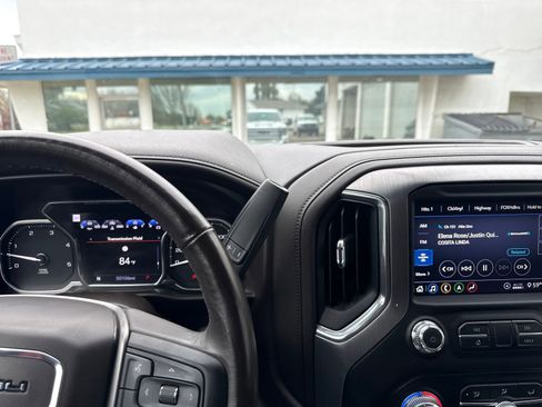 Used 2020 GMC Sierra 2500 Denali w/ Technology Package image 17