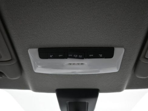 Used 2023 Nissan Kicks SR FWD image 26