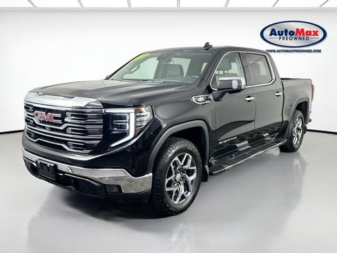 Used 2024 GMC Sierra 1500 SLT w/ SLT Premium Plus Package AWD/4WD image 5