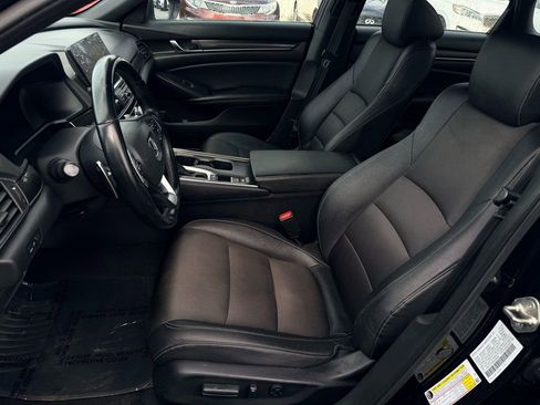 Used 2019 Honda Accord Sport image 11