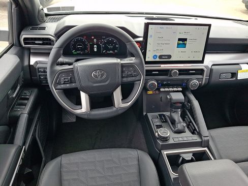 Certified 2026 Toyota 4Runner TRD Off-Road Premium AWD/4WD image 11