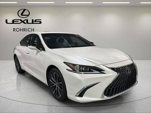 Certified 2023 Lexus ES 250 w/ Premium Package AWD/4WD image 4