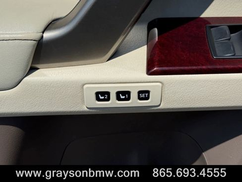 Used 2018 Lexus GX 460 Premium w/ Premium Package image 14