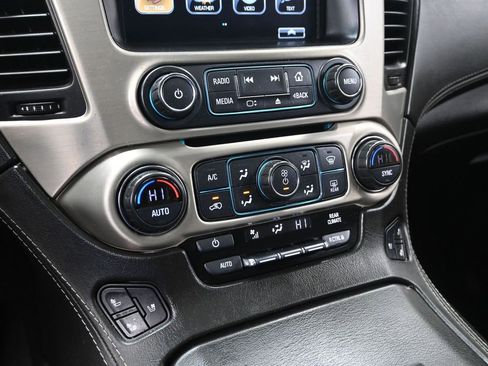 Used 2019 GMC Yukon Denali w/ Denali Ultimate Package image 18