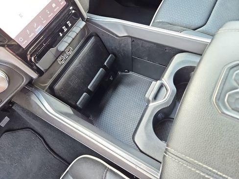 Used 2025 RAM 1500 Laramie image 22