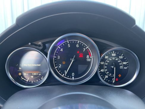 Used 2024 MAZDA MX-5 Miata Sport RWD image 19