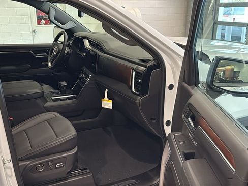 New 2026 GMC Sierra 1500 Denali w/ Technology Package AWD/4WD image 12