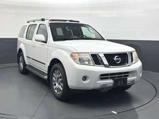 Used 2010 Nissan Pathfinder LE w/ Navigation Pkg AWD/4WD video 2