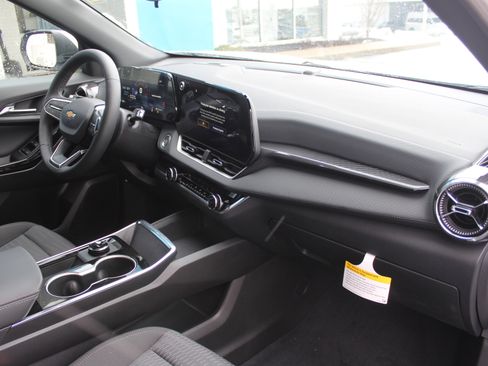 New 2026 Chevrolet Equinox LT image 14