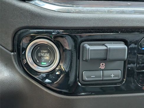 Used 2024 GMC Sierra 1500 SLT w/ SLT Premium Package AWD/4WD image 21