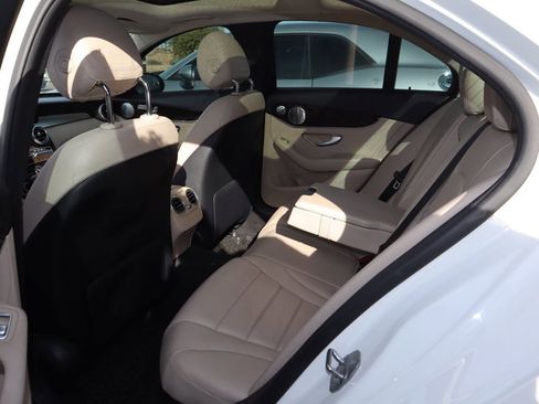 Used 2019 Mercedes-Benz C 300 4MATIC Sedan image 9