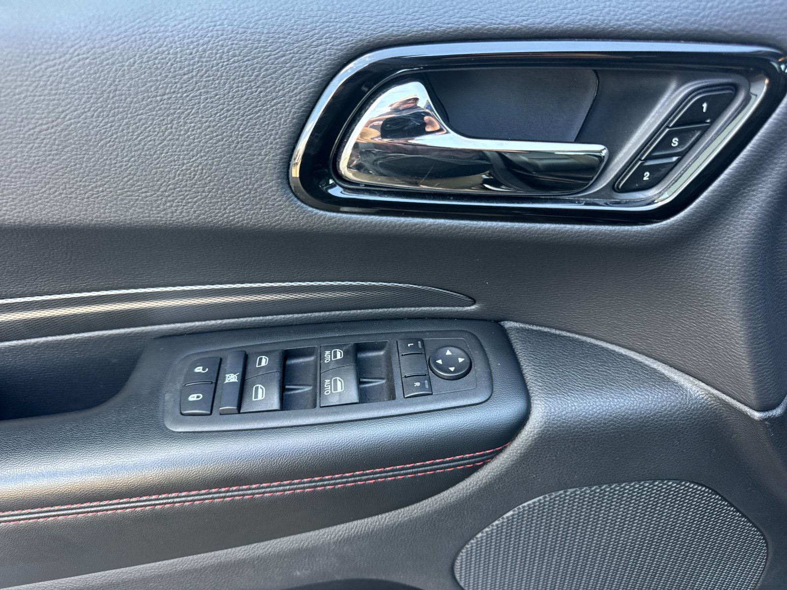 Used 2025 Dodge Durango GT AWD/4WD image 11