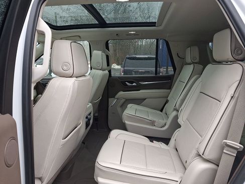 Used 2023 GMC Yukon Denali w/ LPO, Floor Liner Package image 11