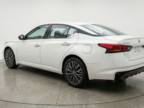 Used 2025 Nissan Altima 2.5 SV image 6